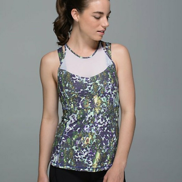 Lululemon running in the city tank Clearance